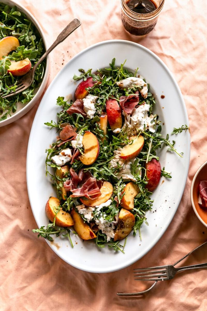 Grilled Peach And Prosciutto Salad