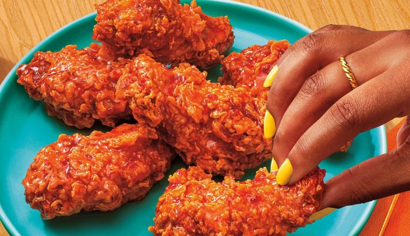 The Signature Hot Bone-In Wings - Popeyes