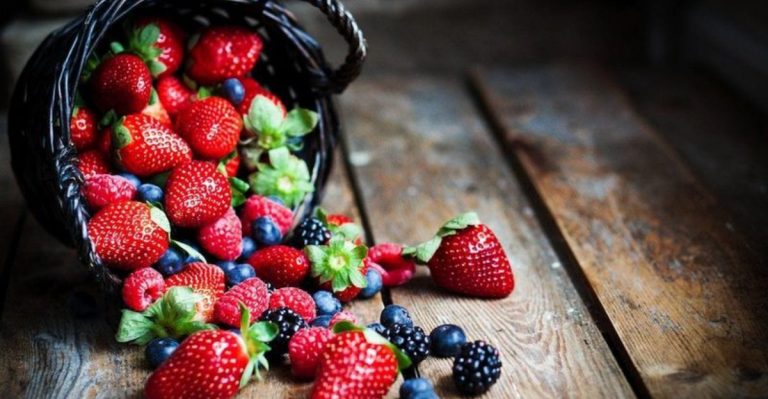 10 Fruits You Should Eat More Often And 10 That Might Not Be As Healthy As You Think