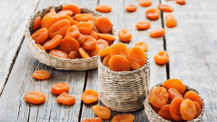 10 Health Benefits Of Dried Apricots & How Many To Eat In A Day