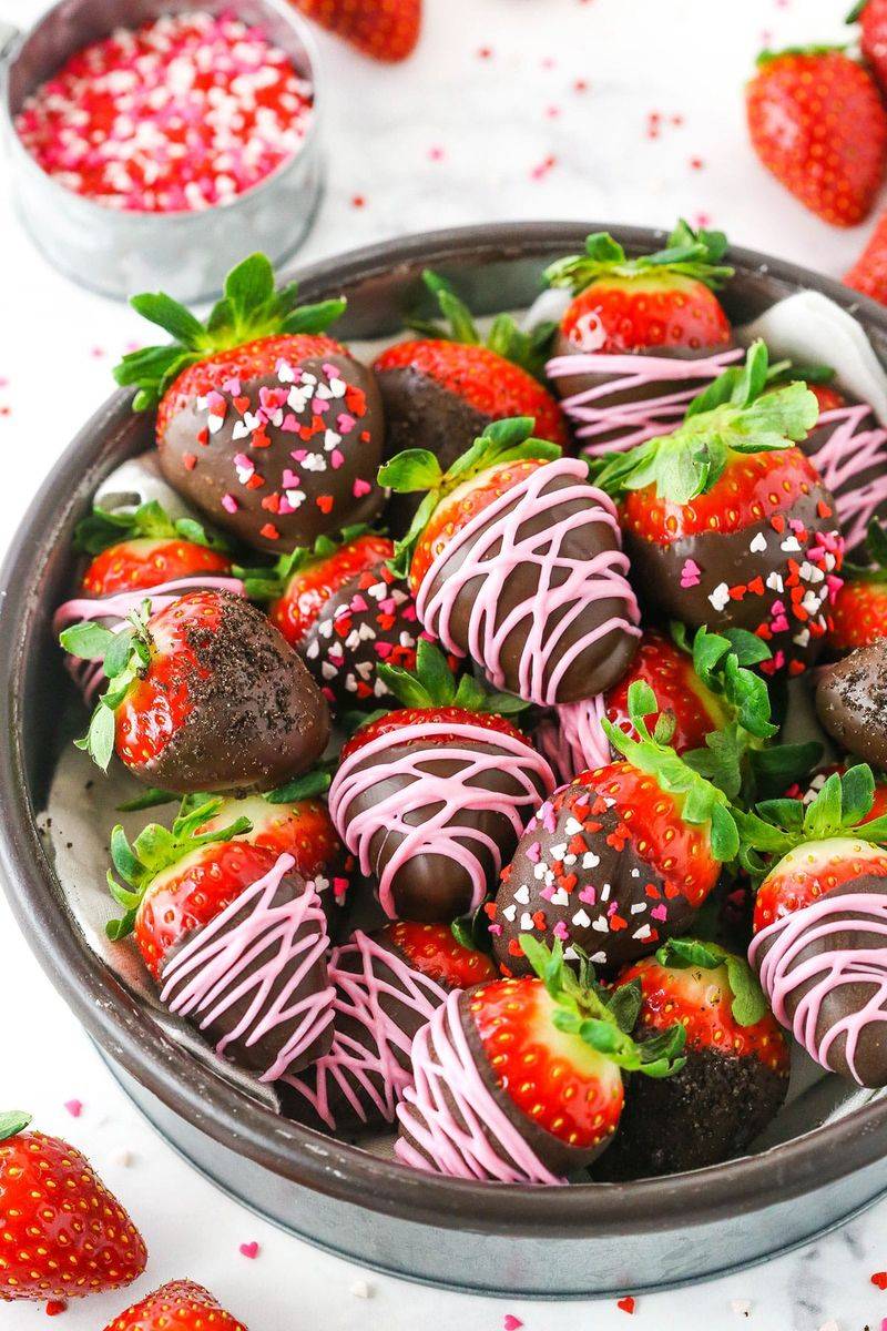 Frozen Chocolate-Dipped Berries