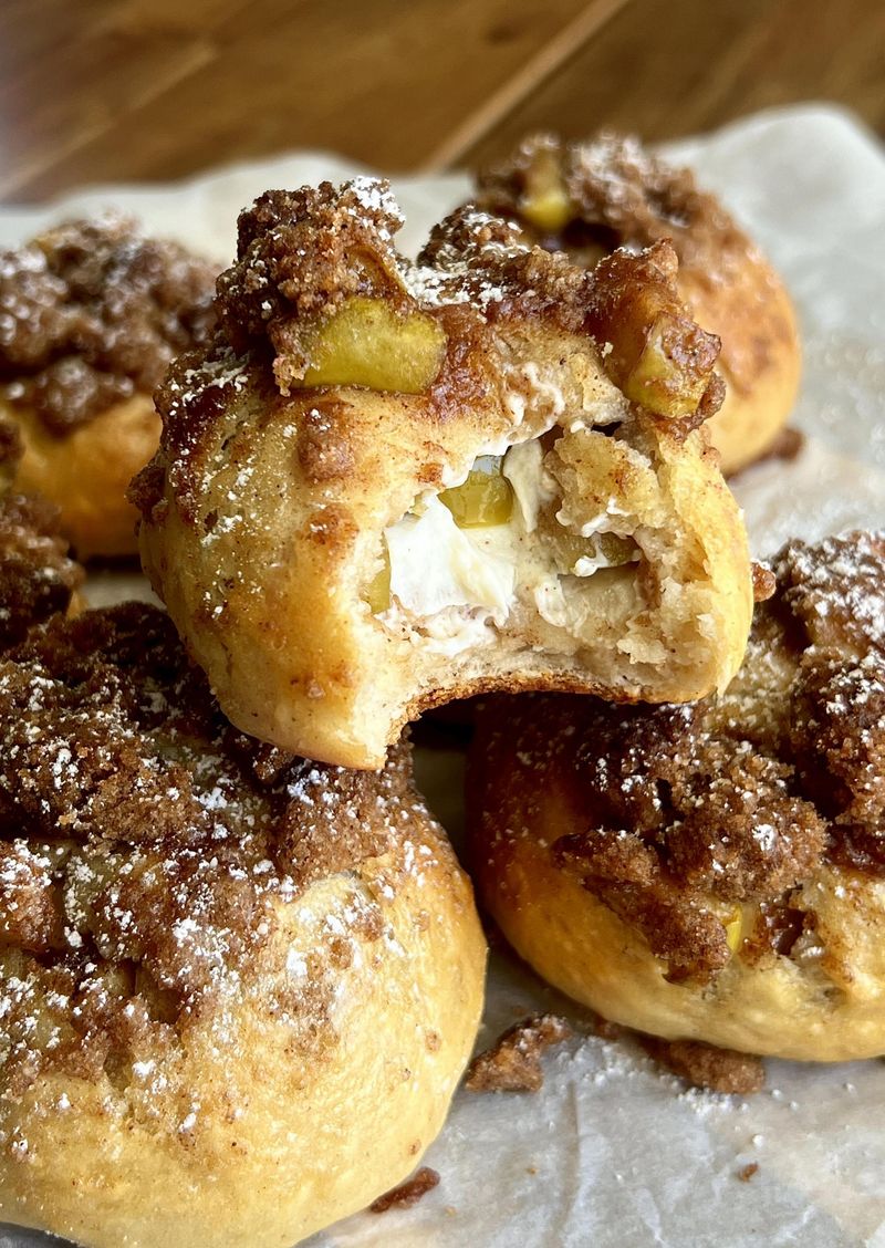 Cinnamon Apple Pie Bagel