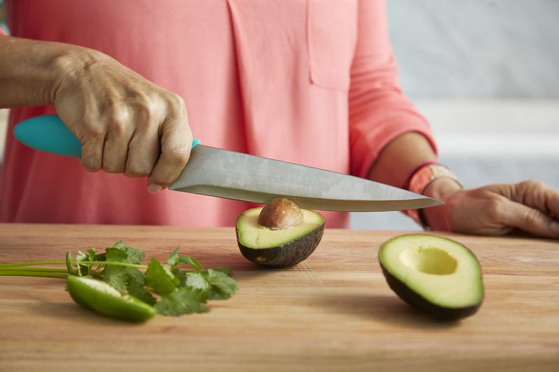 Avocados: The Pit Removal Hack