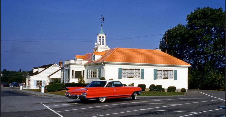 18 Vintage Restaurant Chains That No Longer Exist