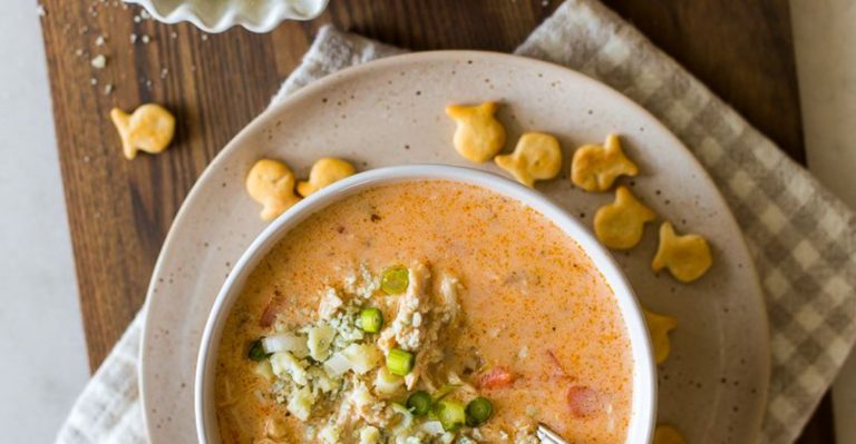 20 Comforting Cheesy Soups