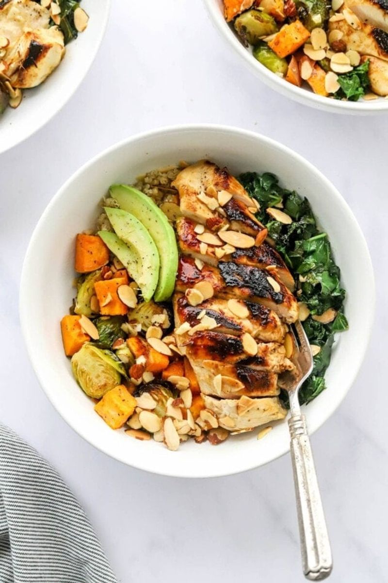 Grilled Chicken And Quinoa Bowl