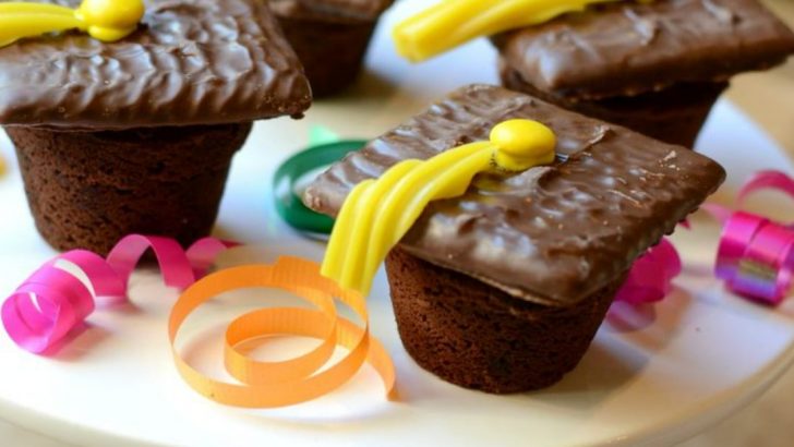 20 Sweet Graduation Desserts That Steal The Show