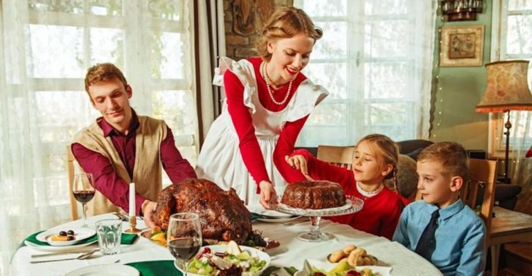 22 Dinner Table Rules From The 1960s That Would Baffle Today’s Kids