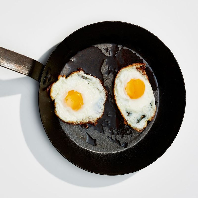 Frying Eggs In Excess Butter Or Oil