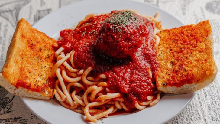 9 Chains Serving Sad Spaghetti & Meatballs — And 7 So Bad You’ll Beg For Nona’s Sauce