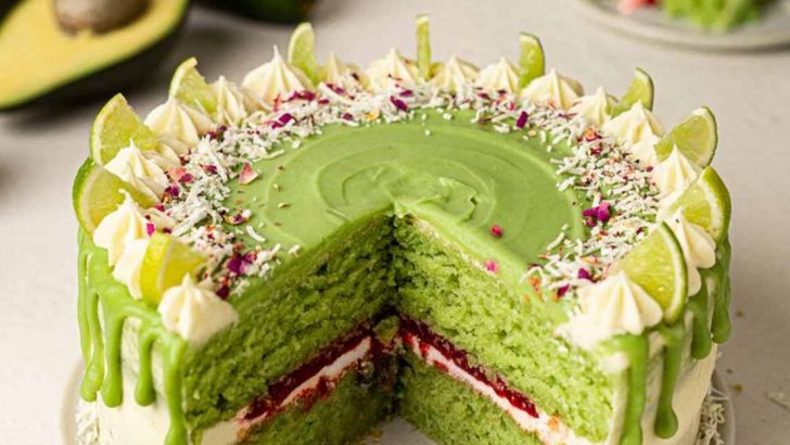 9 Strange Cake Combinations That Somehow Work & 7 Safe Choices