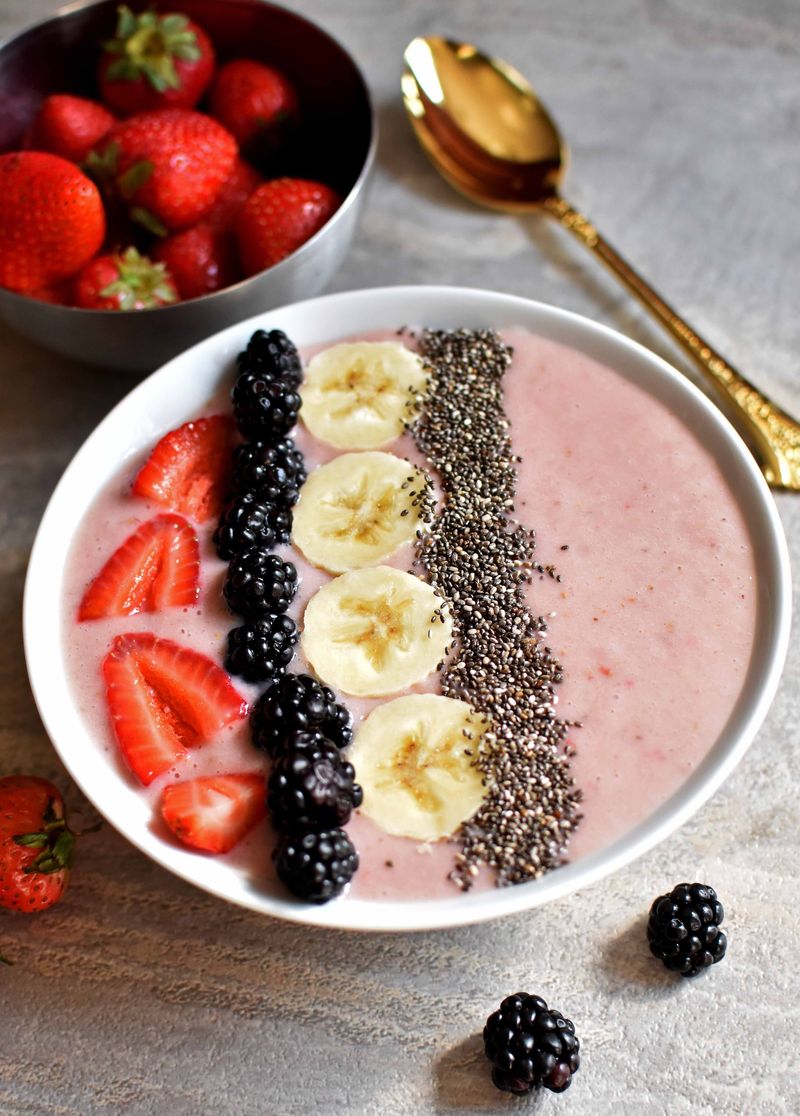 Smoothie Bowl With Chia Seeds