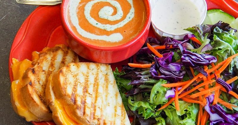 Alaska: The Midnight Sun Delight At Snow City Cafe