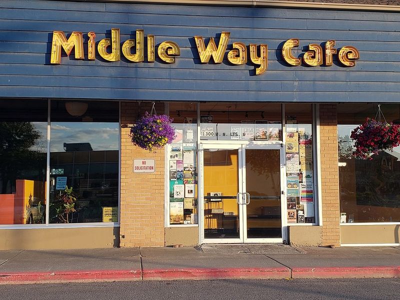 Alaska: Middle Way Café