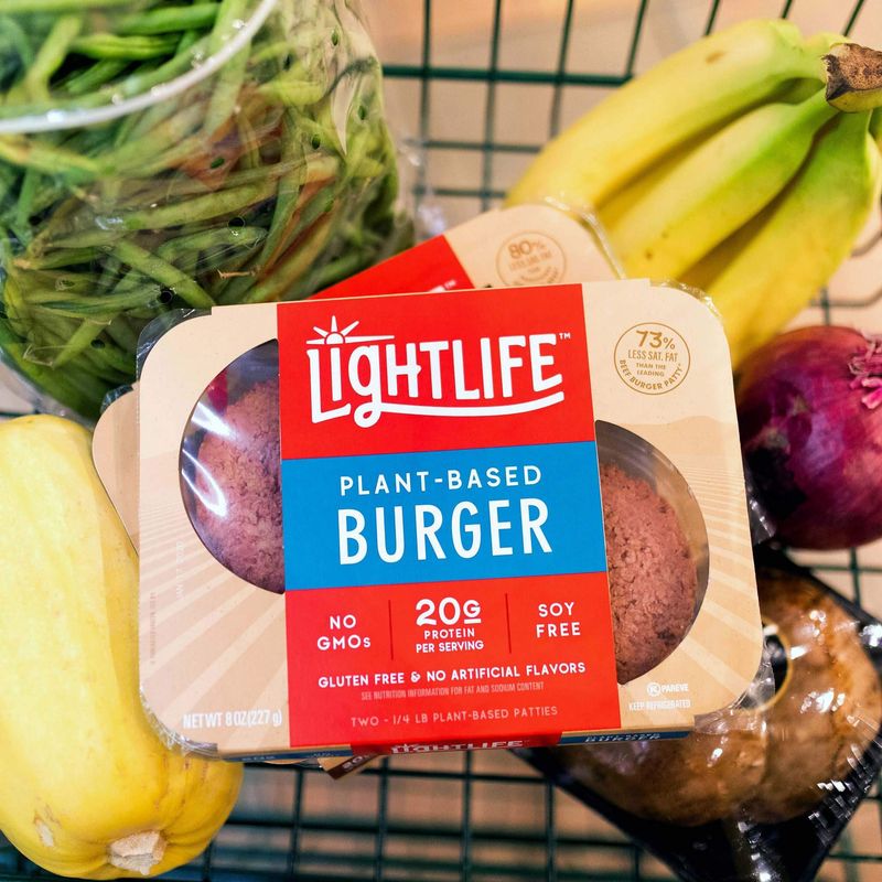 Lightlife Plant-Based Burger: Artificial Aftertaste Avalanche