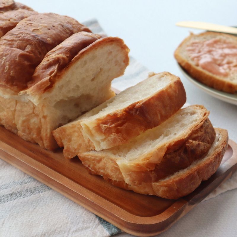Artisan Rolls And Dipping Oils