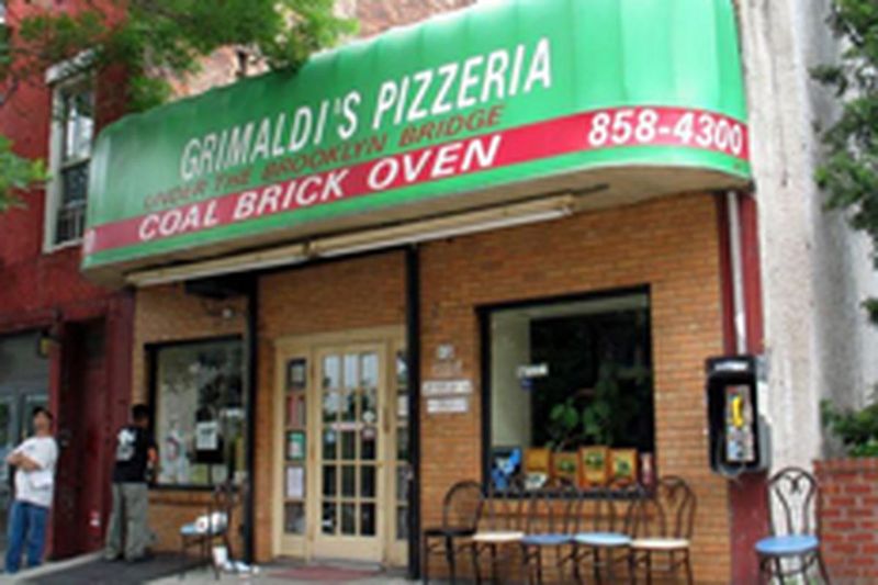 Grimaldi’s Pizzeria – Brooklyn, NY