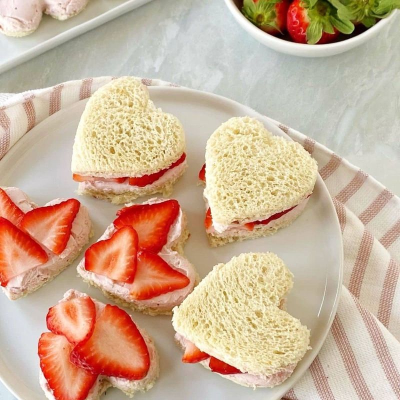 Strawberry & Mint Cream