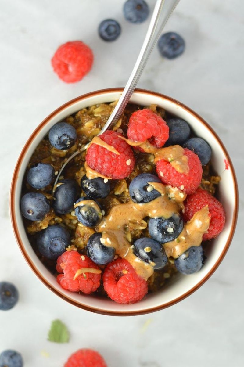 Peanut Butter And Berry Oat Bowl