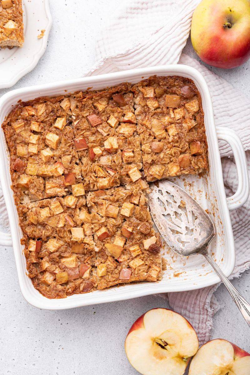 Baked Apple Cinnamon Oats