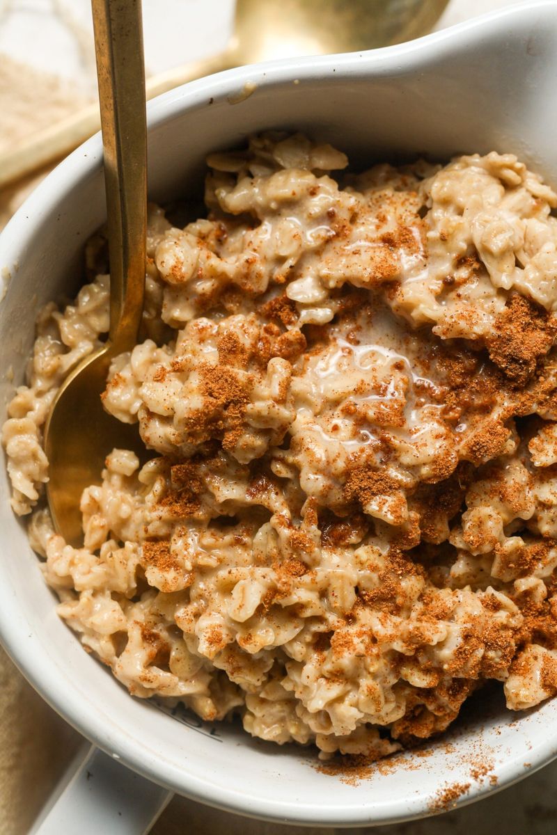 Warm Oatmeal With Cinnamon