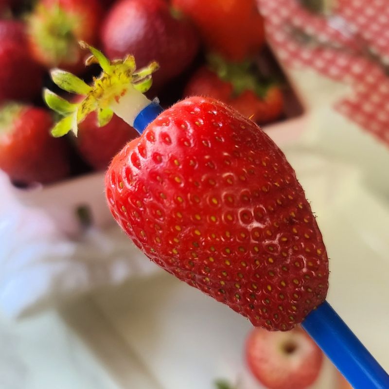 Strawberries: Hull Yeah!