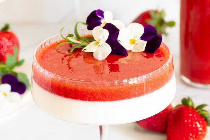 Vanilla Bean Panna Cotta With Balsamic Strawberries