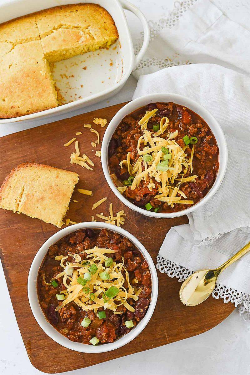 Hearty Chili & Cornbread Combo