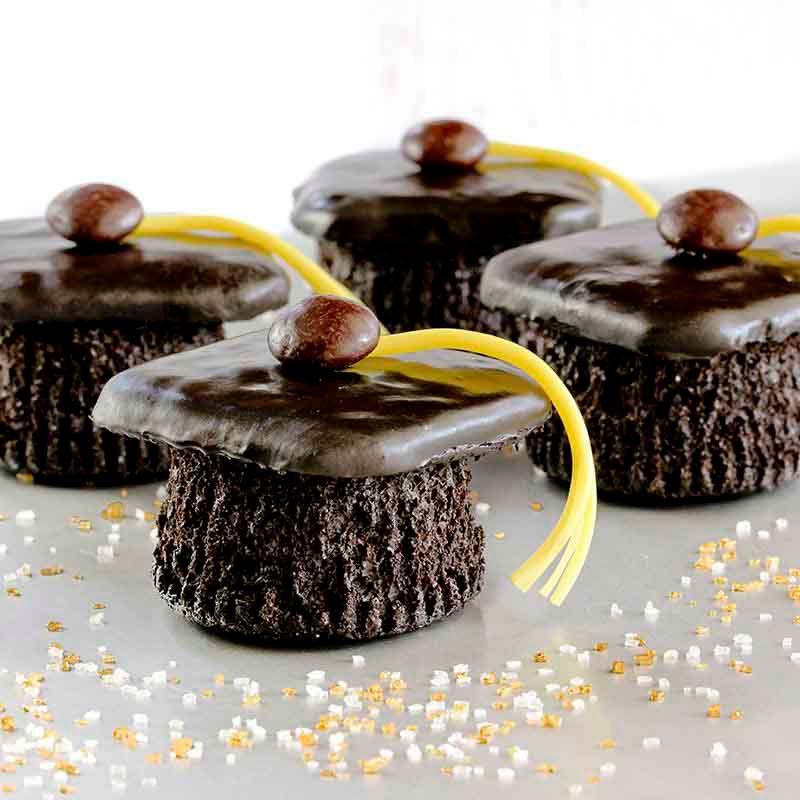 Grad Hat Cupcakes With Licorice Tassels