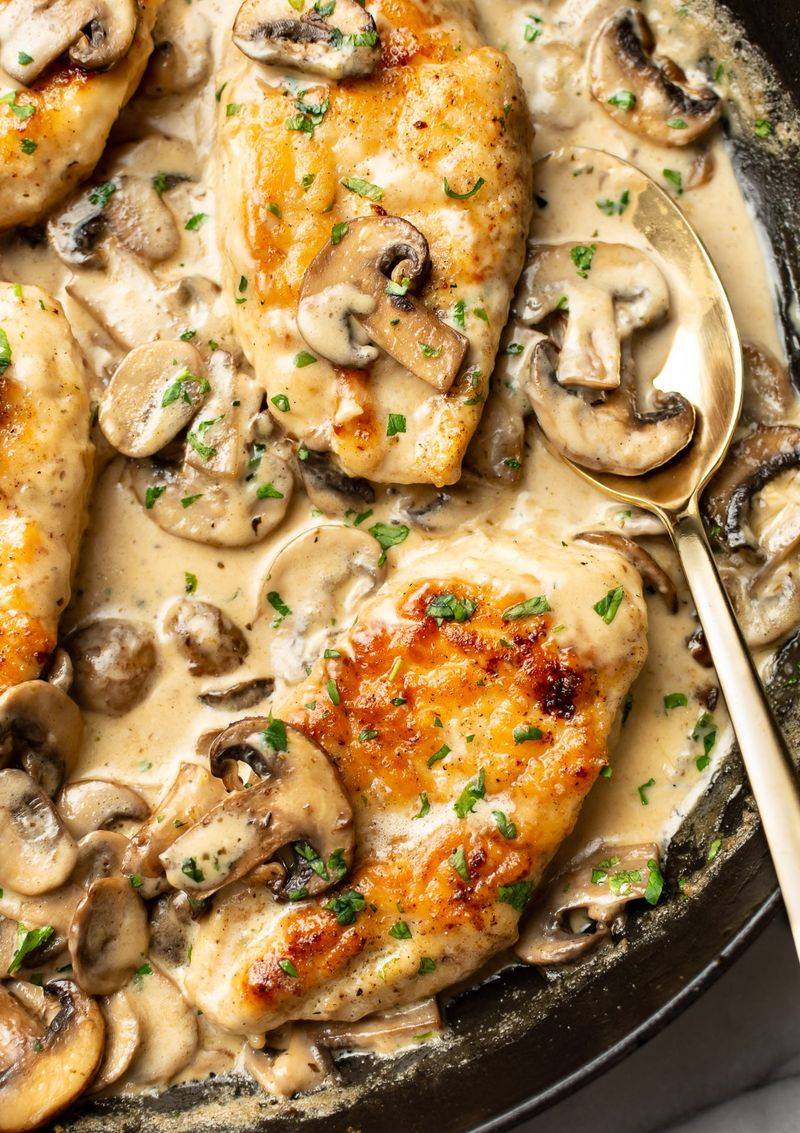 One-Pan Creamy Mushroom Chicken