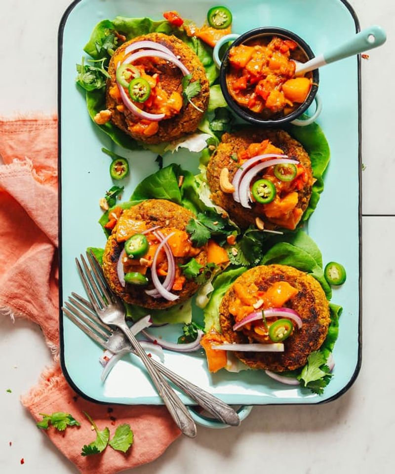 Quinoa-Cashew Burger With Spicy Mango Chutney