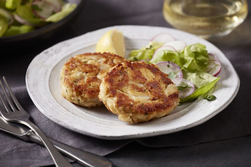 Phillips Seafood: Crab Cake Kings