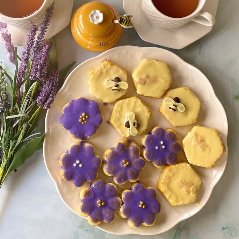 Honey Lavender Bee Cookies