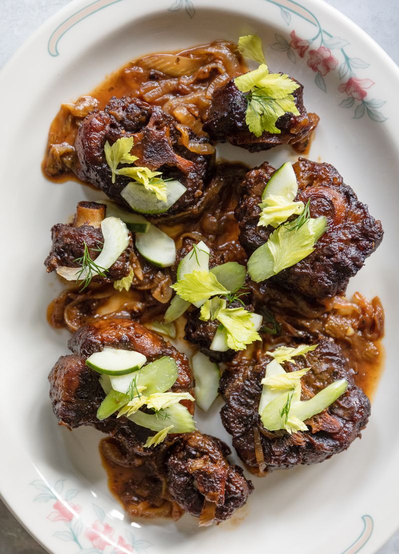 Braised Oxtails With Rice