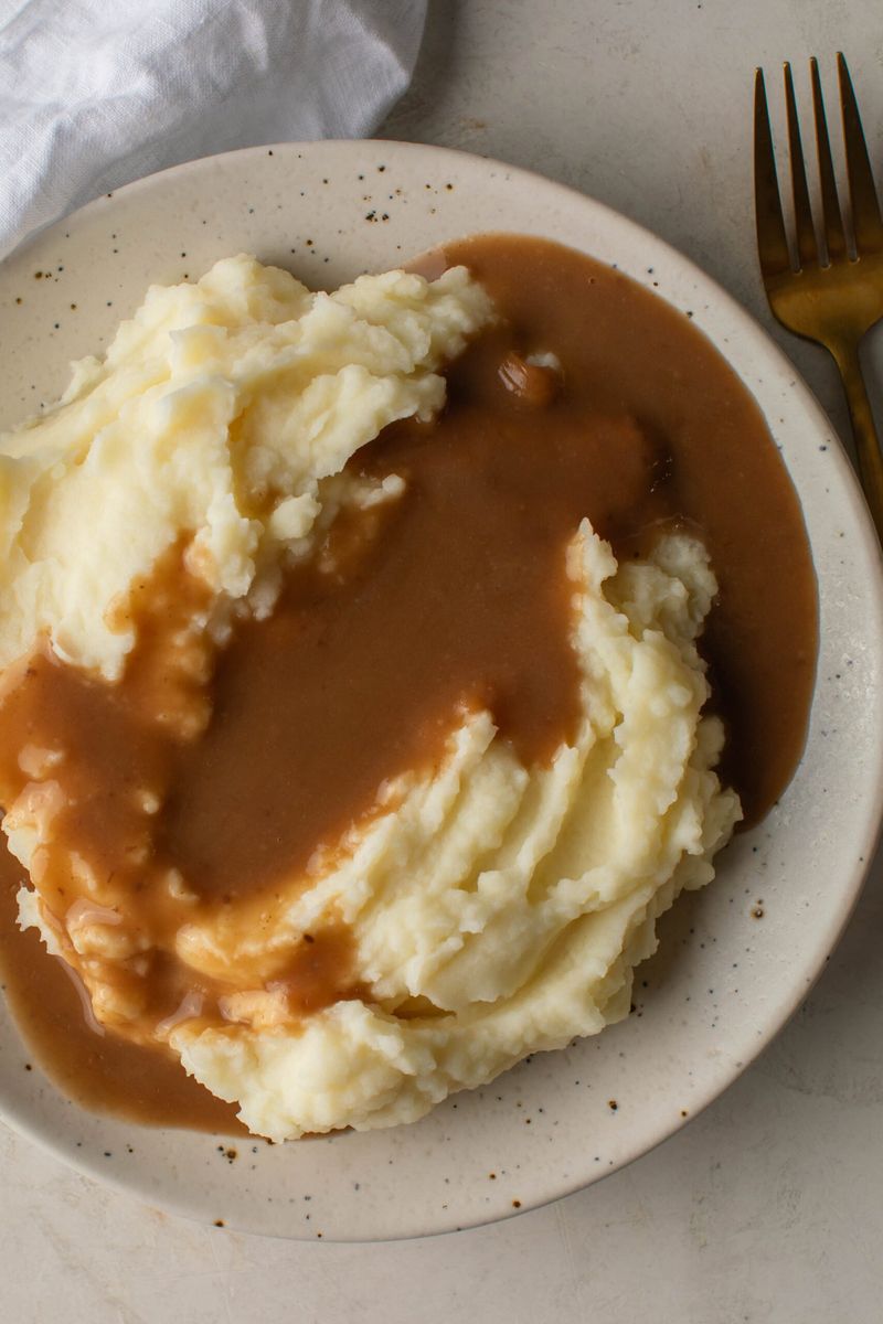 Mashed Potatoes With Gravy