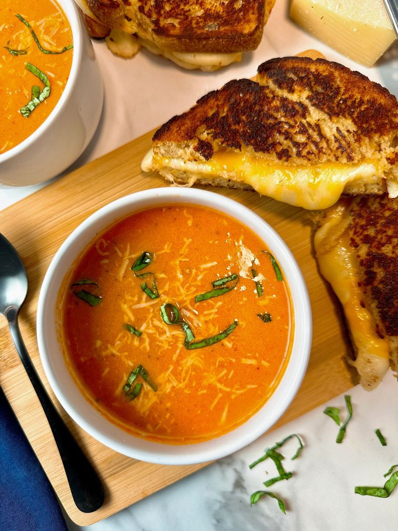 Creamy Tomato Basil Soup With Grilled Cheese Dippers