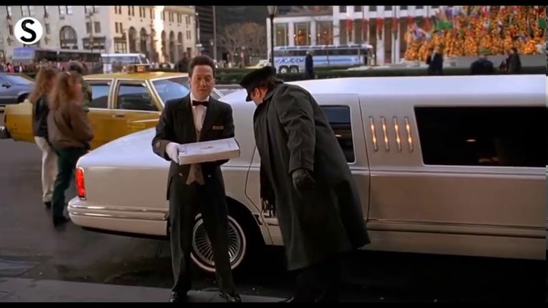 Sticky Bandits' Pizza In 'Home Alone 2'
