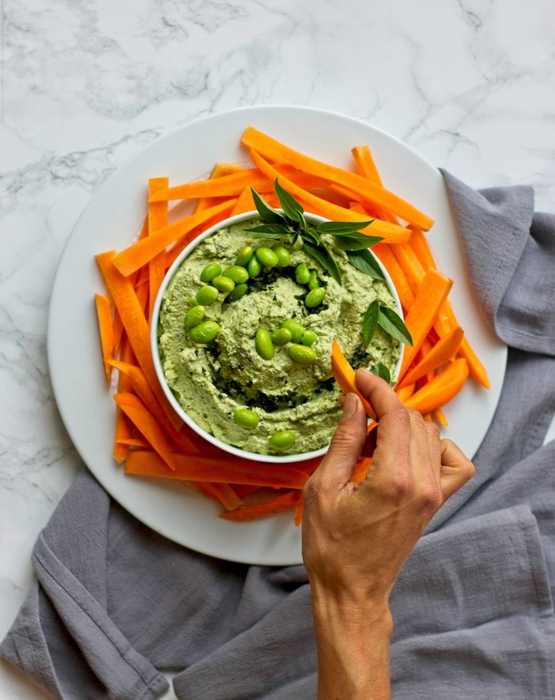 Edamame Hummus With Veggie Dippers