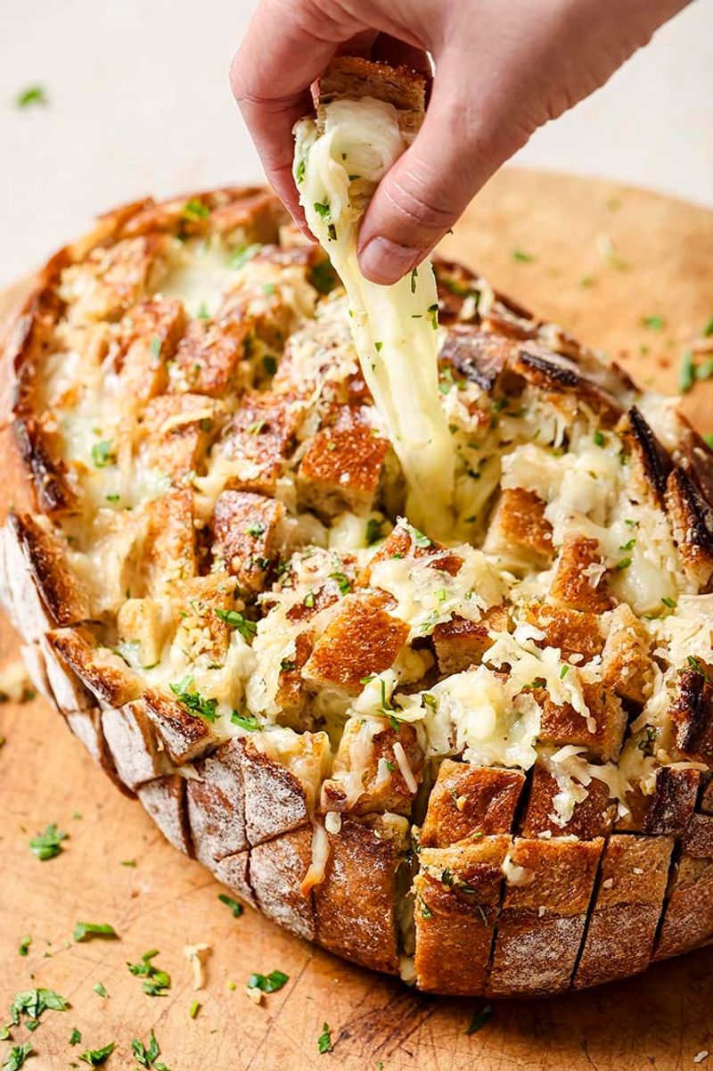 Garlic Cheese Pull-Apart Bread