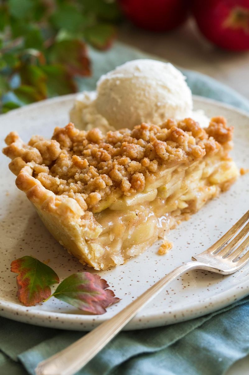 Dutch Apple Pie With Crumb Topping