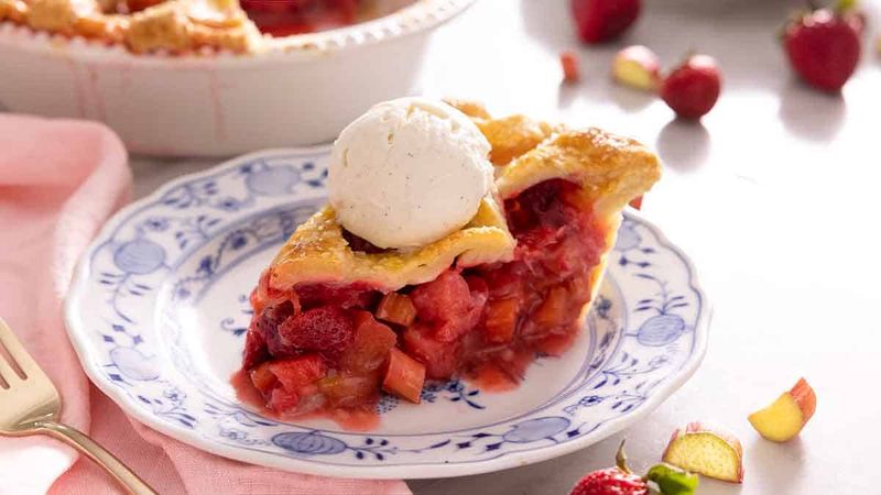 Strawberry Rhubarb Pie