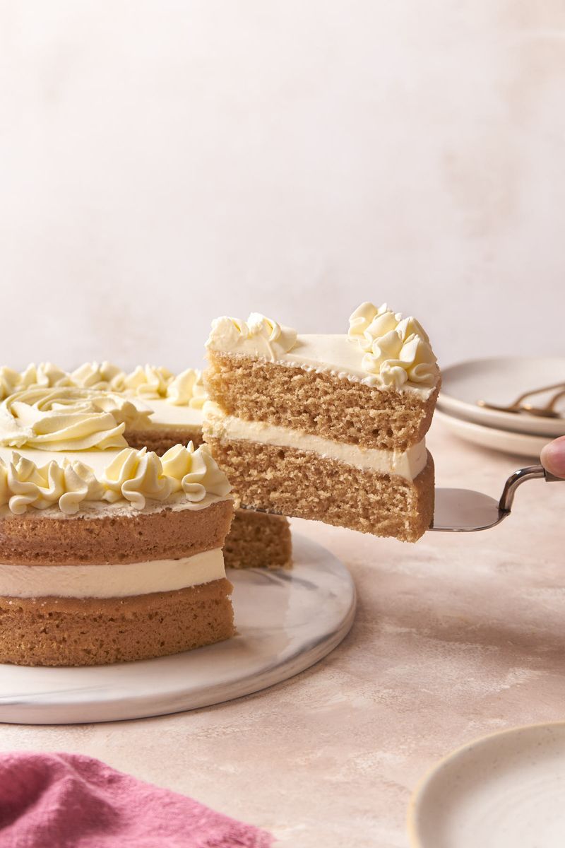 London Fog Cake (Earl Grey Cake with Vanilla Buttercream)