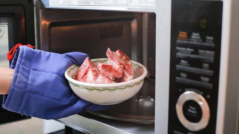 Microwave (Defrost Setting)