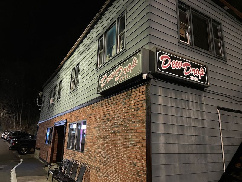 Connecticut - Dew Drop Inn