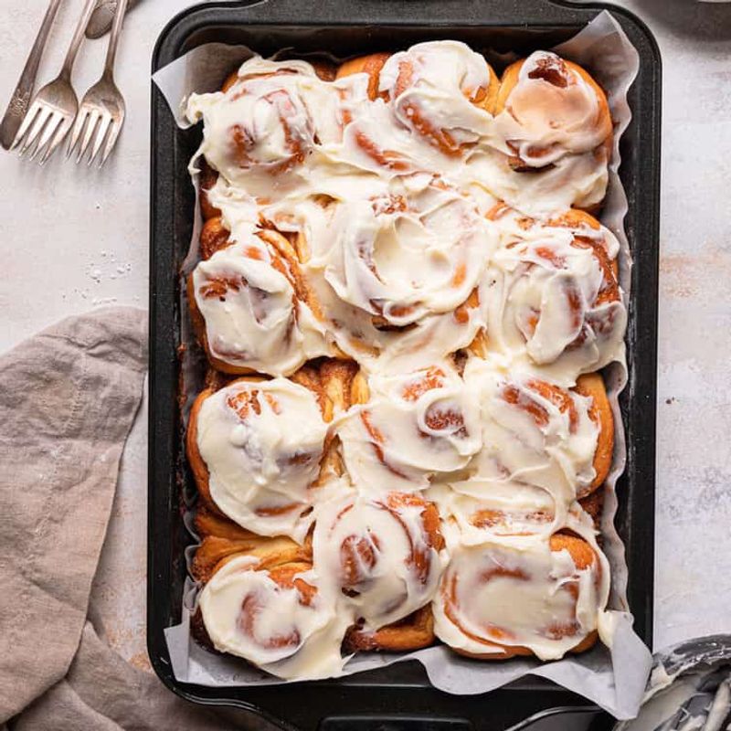 Nana's Holiday Cinnamon Rolls