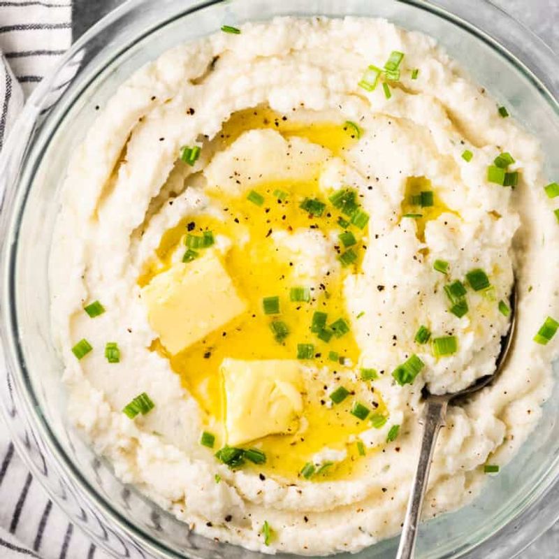 Roasted Garlic Cauliflower Mash