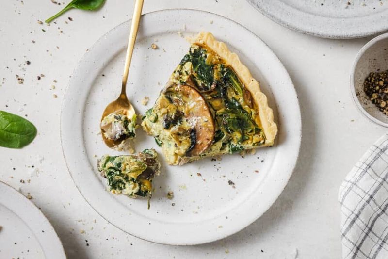 Mushroom & Spinach Quiche With Potato Crust