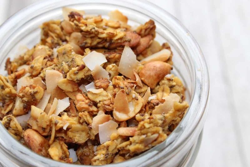Crunchy Lemon Granola