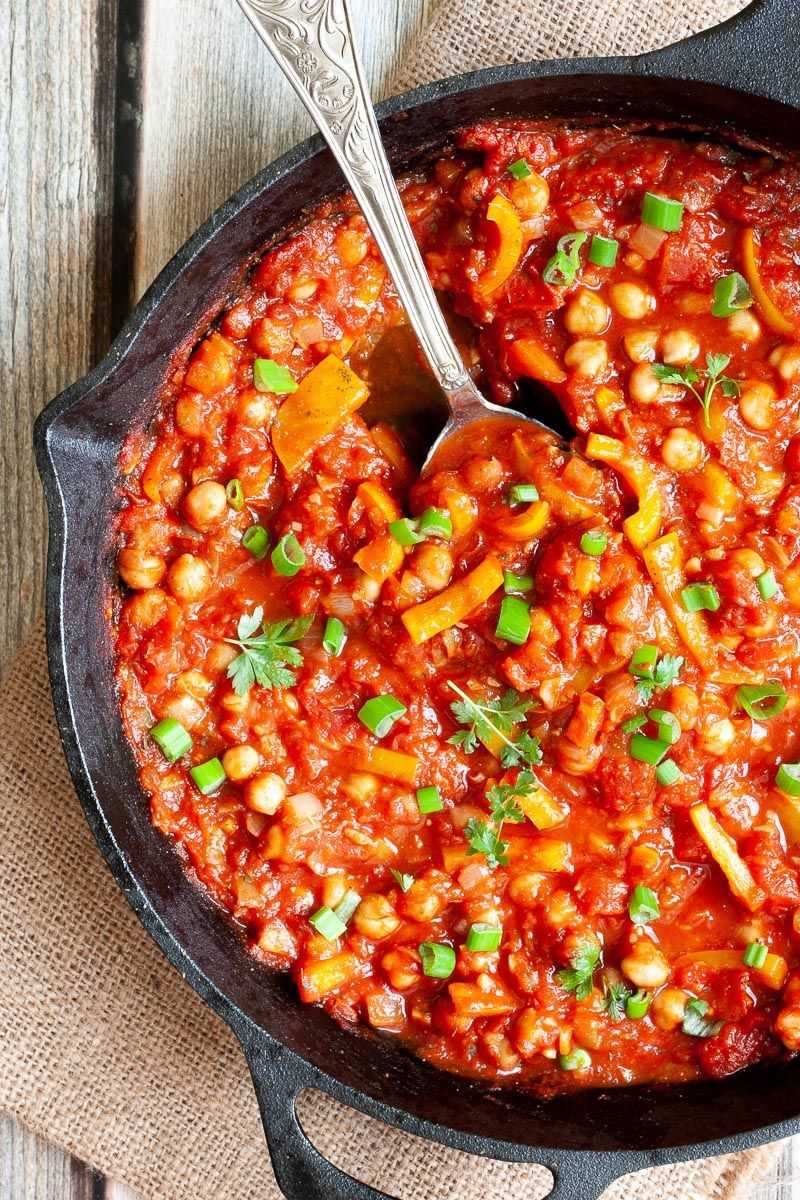 Spicy Chickpea Shakshuka