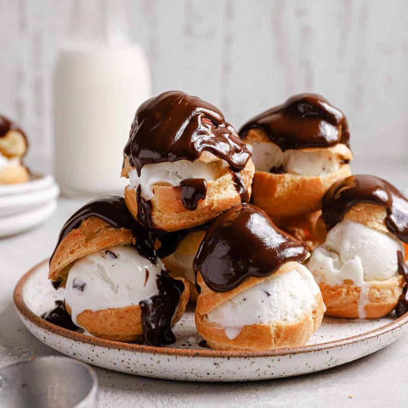 Profiteroles